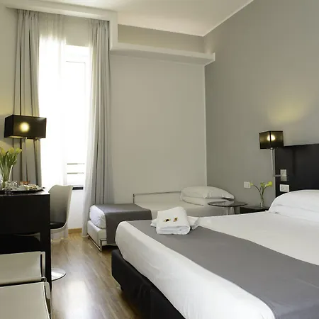 At Townhouse - Filiberto 4*