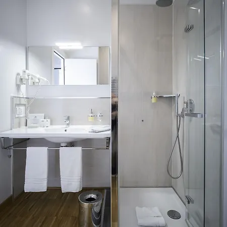 At Townhouse - Filiberto 4*