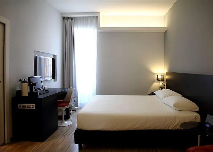 At Townhouse - Filiberto 4*