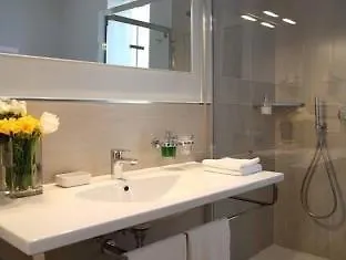 At Townhouse - Filiberto 4*